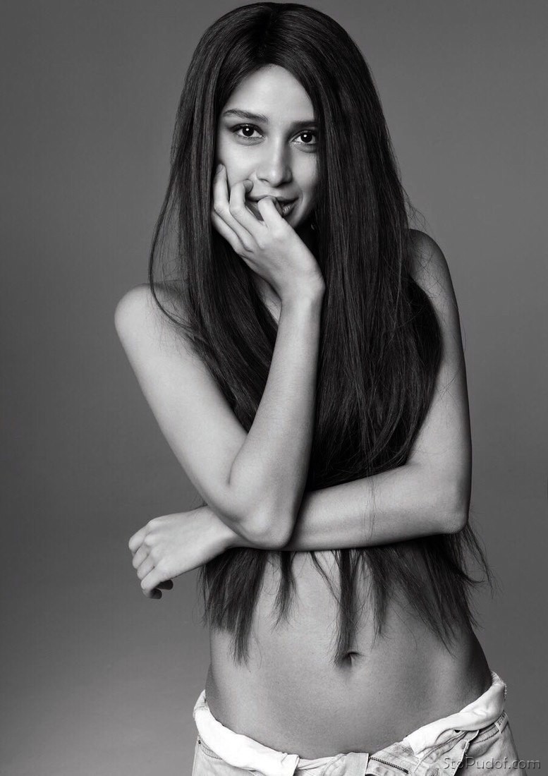 Ravshana Kurkova leaked nudes images - UkPhotoSafari