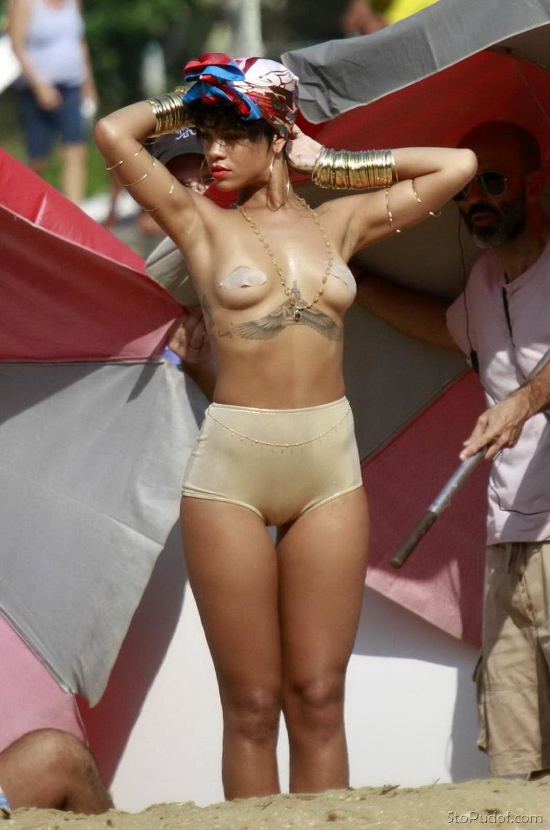 All Rihanna Nude Photos 50