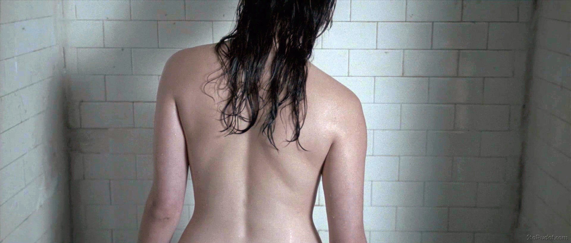 naked Rebecca Hall view - UkPhotoSafari