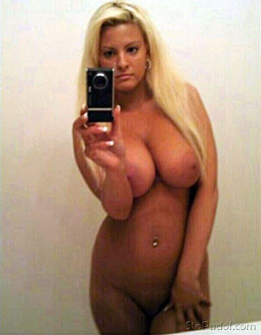 see Jessica Simpson leaked naked photos - UkPhotoSafari