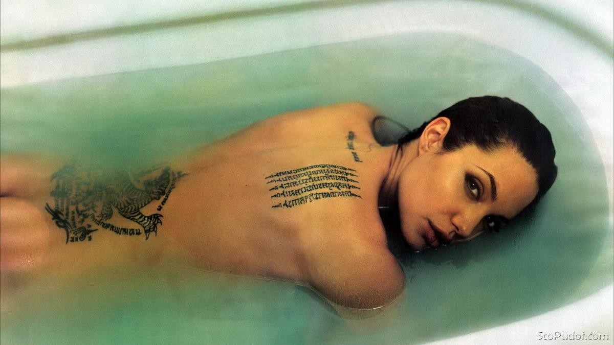 Angelina Jolie nude free - UkPhotoSafari