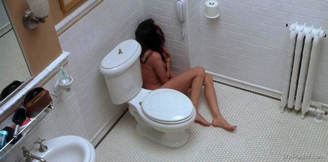 Angelina Jolie nude leaked picture - UkPhotoSafari