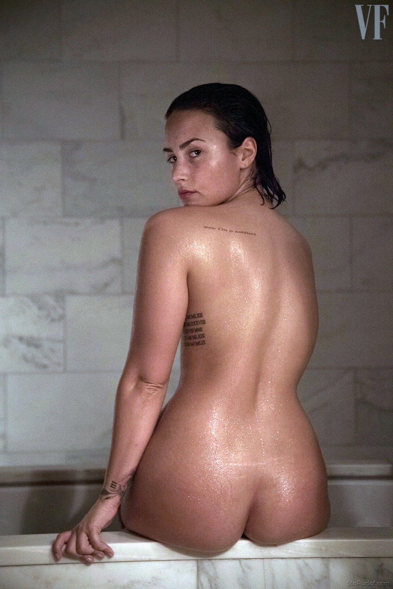 Demi Lovato celebrity nude photos - UkPhotoSafari