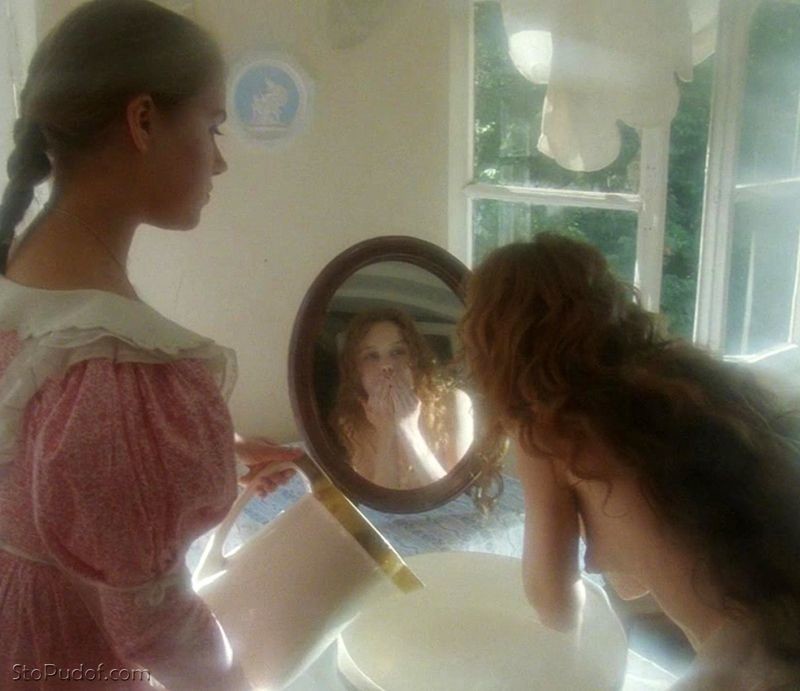 Elena Korikova leaked uncensored nude pictures - UkPhotoSafari