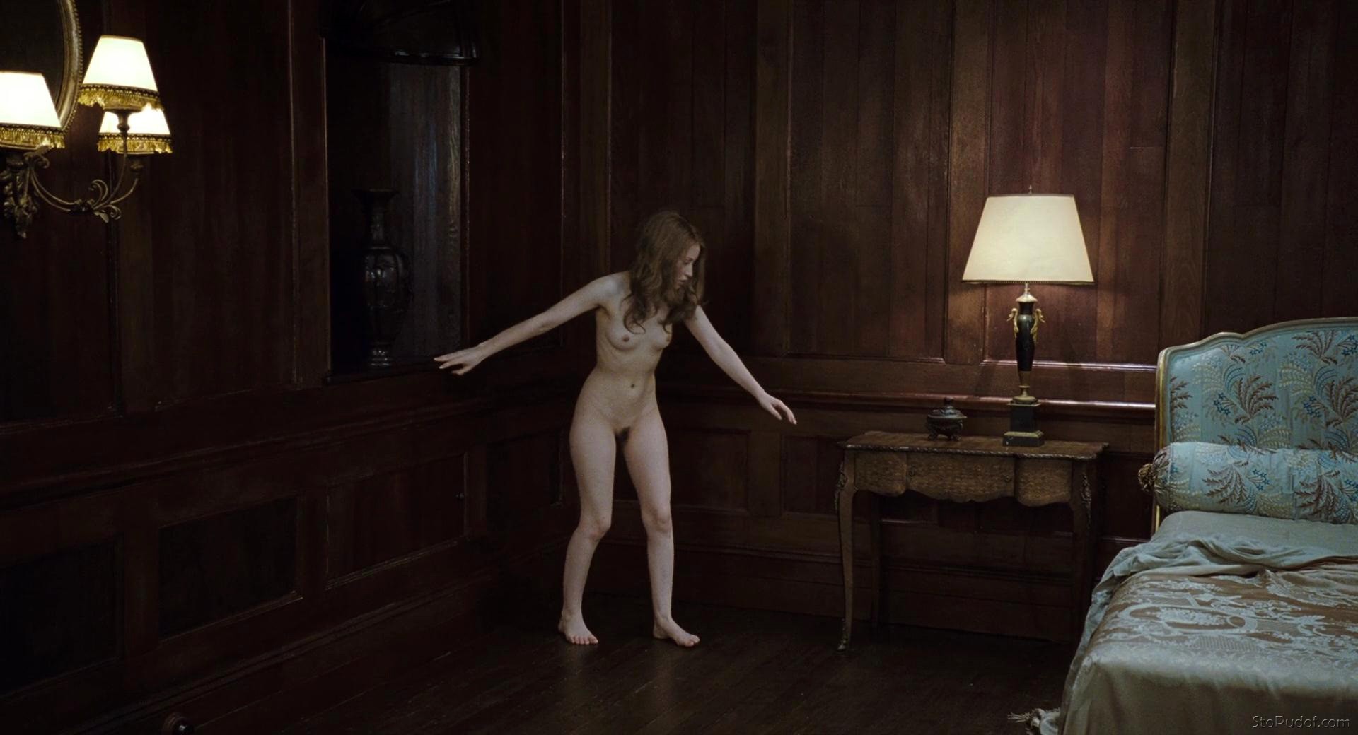 Emily Browning pictures naked - UkPhotoSafari