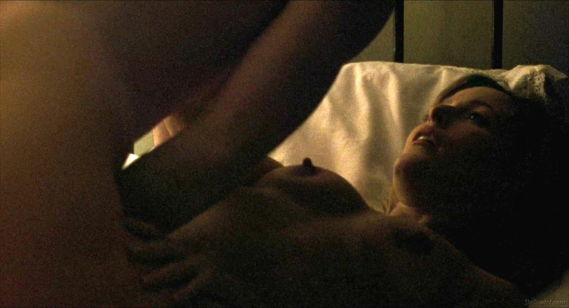 Gillian Anderson real nudes - UkPhotoSafari