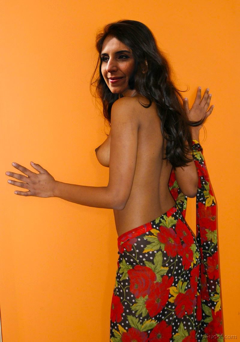 Jamala nude modeling - UkPhotoSafari