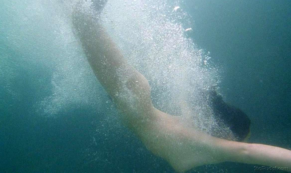 Kate Beckinsale nude paint - UkPhotoSafari