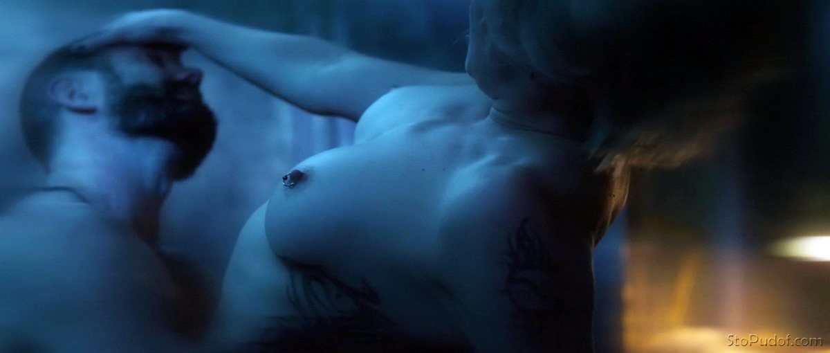 Katie Cassidy naked - UkPhotoSafari