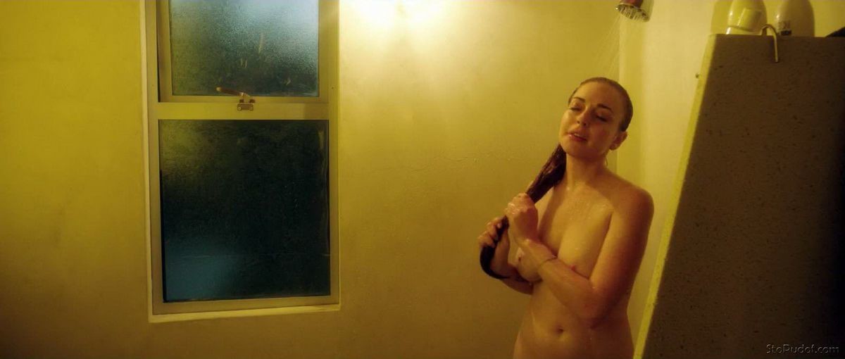 Lindsay Lohan naked photos leaked uncensored - UkPhotoSafari