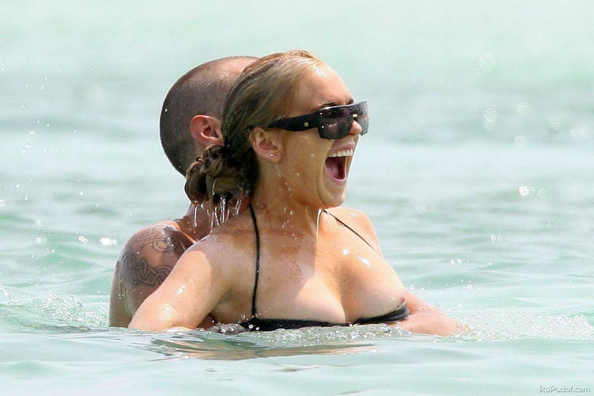 Lindsay Lohan nudes leaked photos - UkPhotoSafari