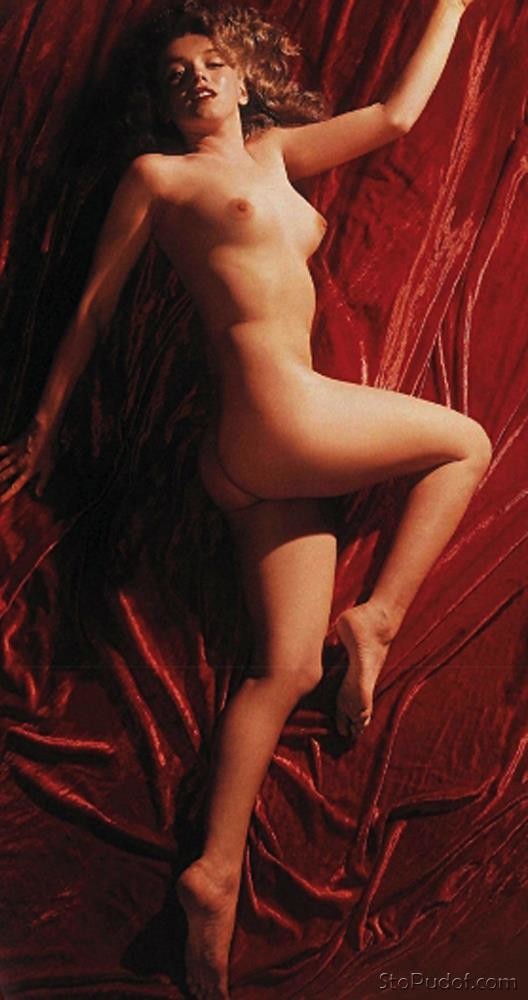 Marilyn Monroe naked picture gallery - UkPhotoSafari