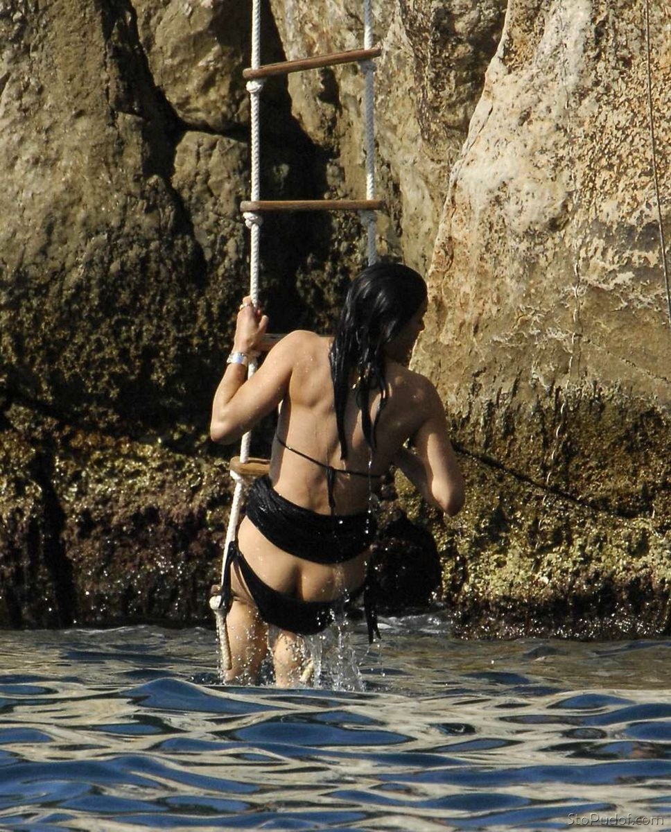 Michelle Rodriguez nude pics available - UkPhotoSafari