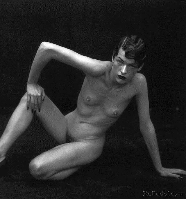 Milla Jovovich naked nude photos - UkPhotoSafari