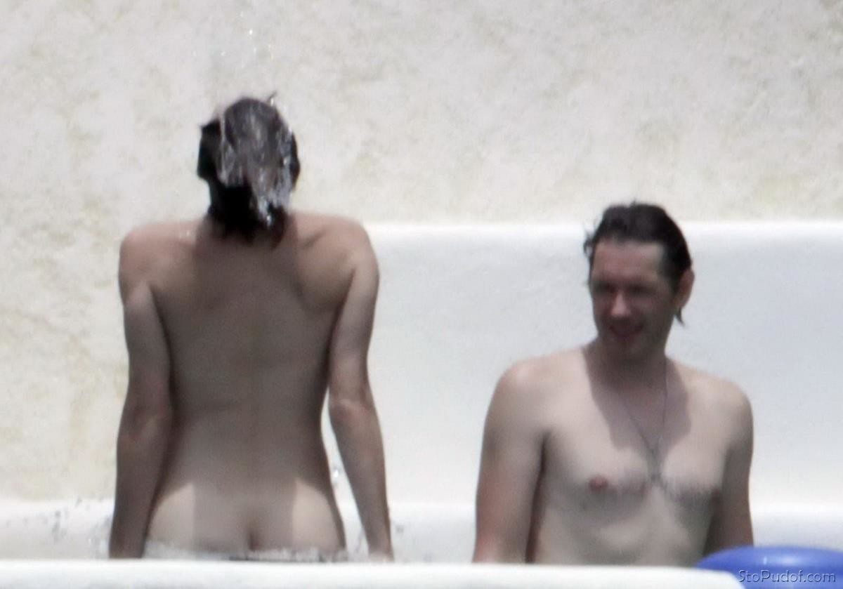 Milla Jovovich nude pics to see - UkPhotoSafari