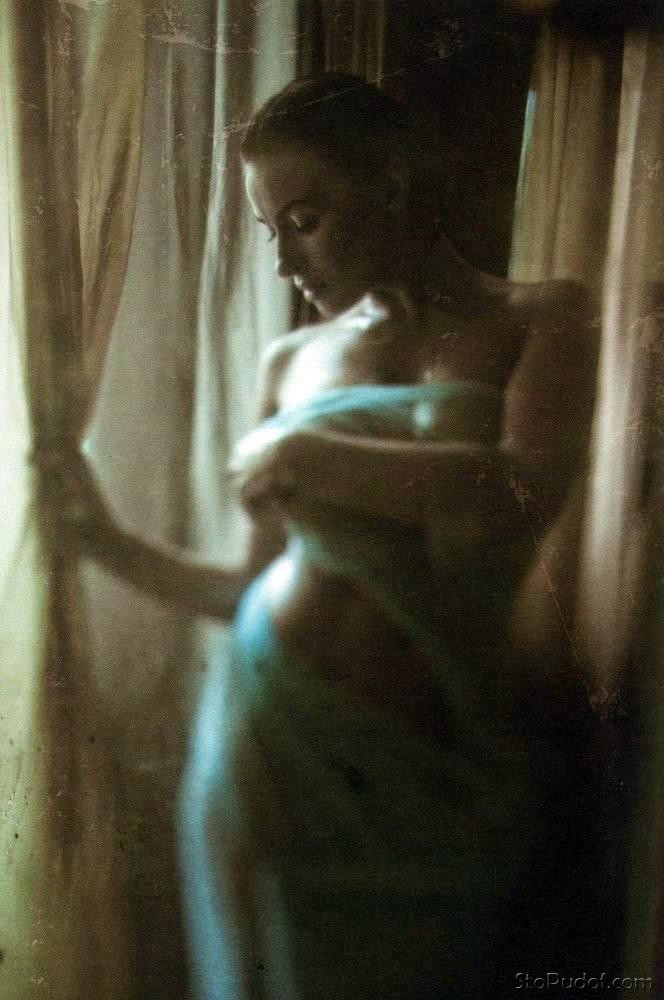 Nadezhda Granovskaya nude pic online - UkPhotoSafari