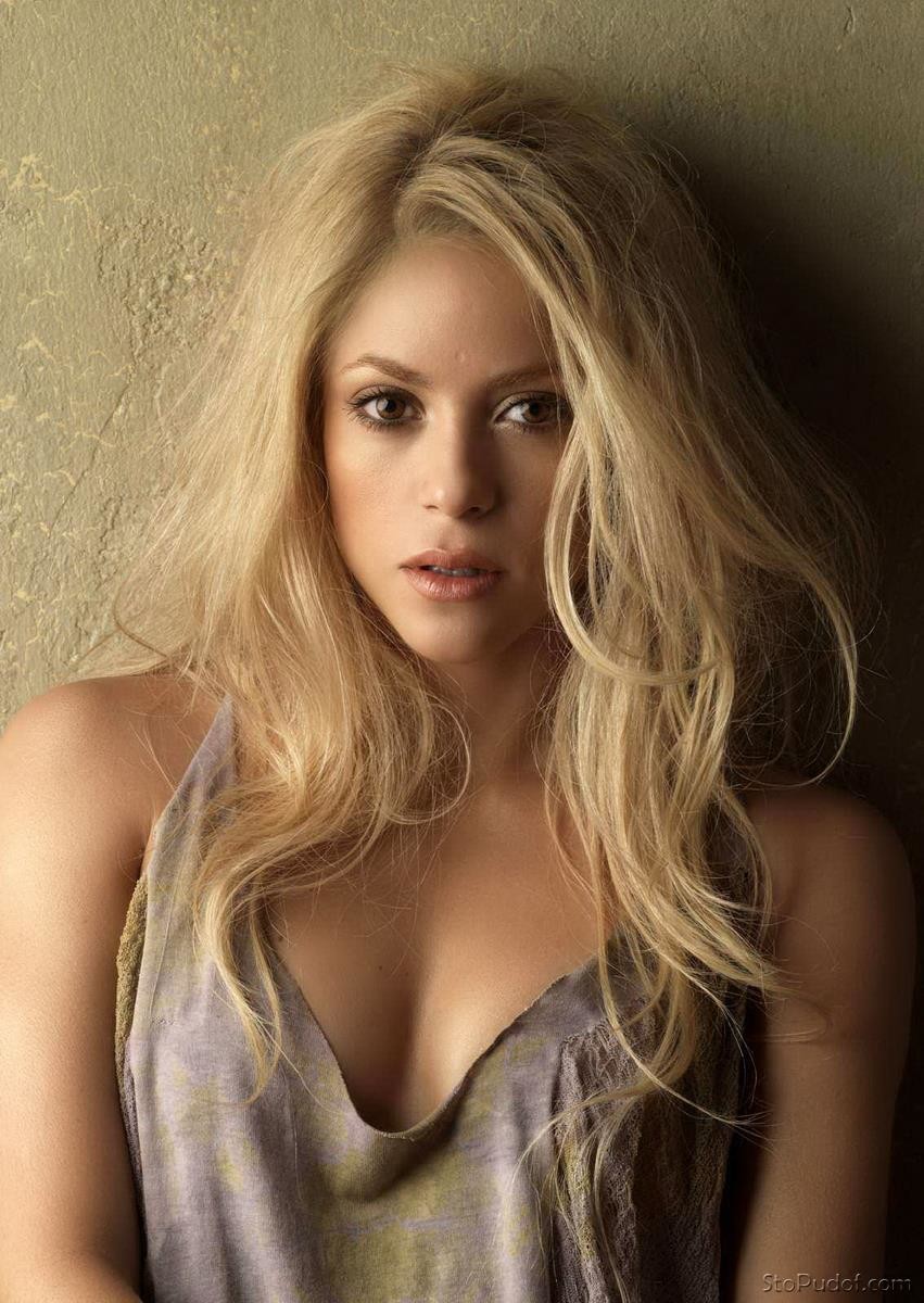 Shakira leaked nudes