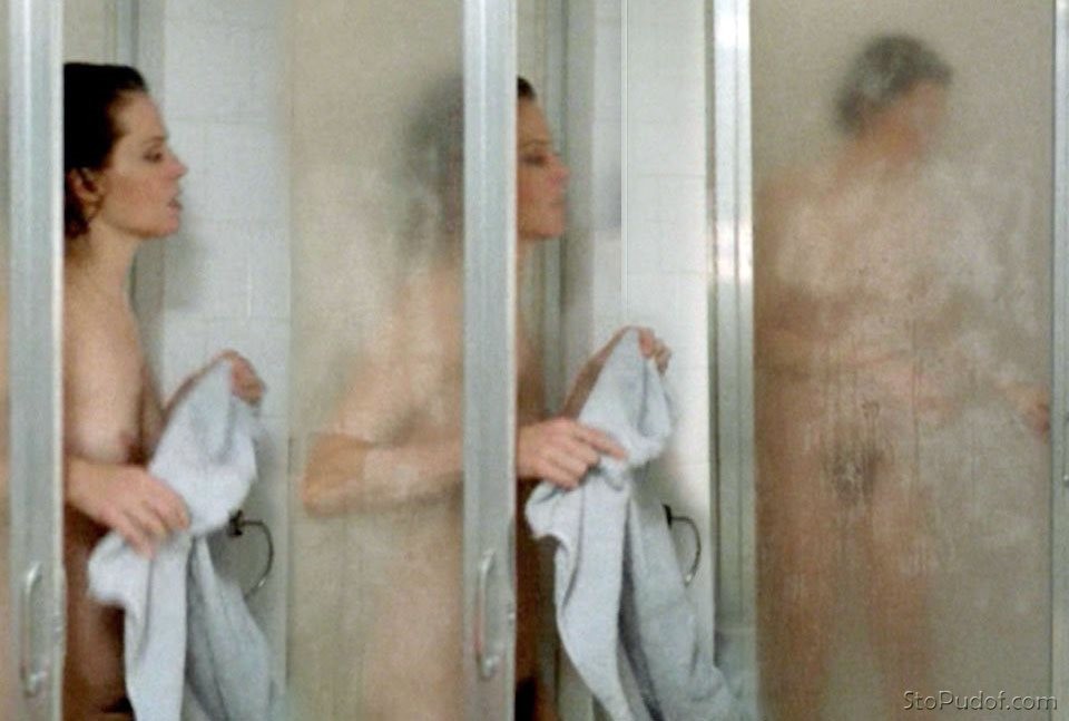 Sigourney Weaver nude nipples - UkPhotoSafari