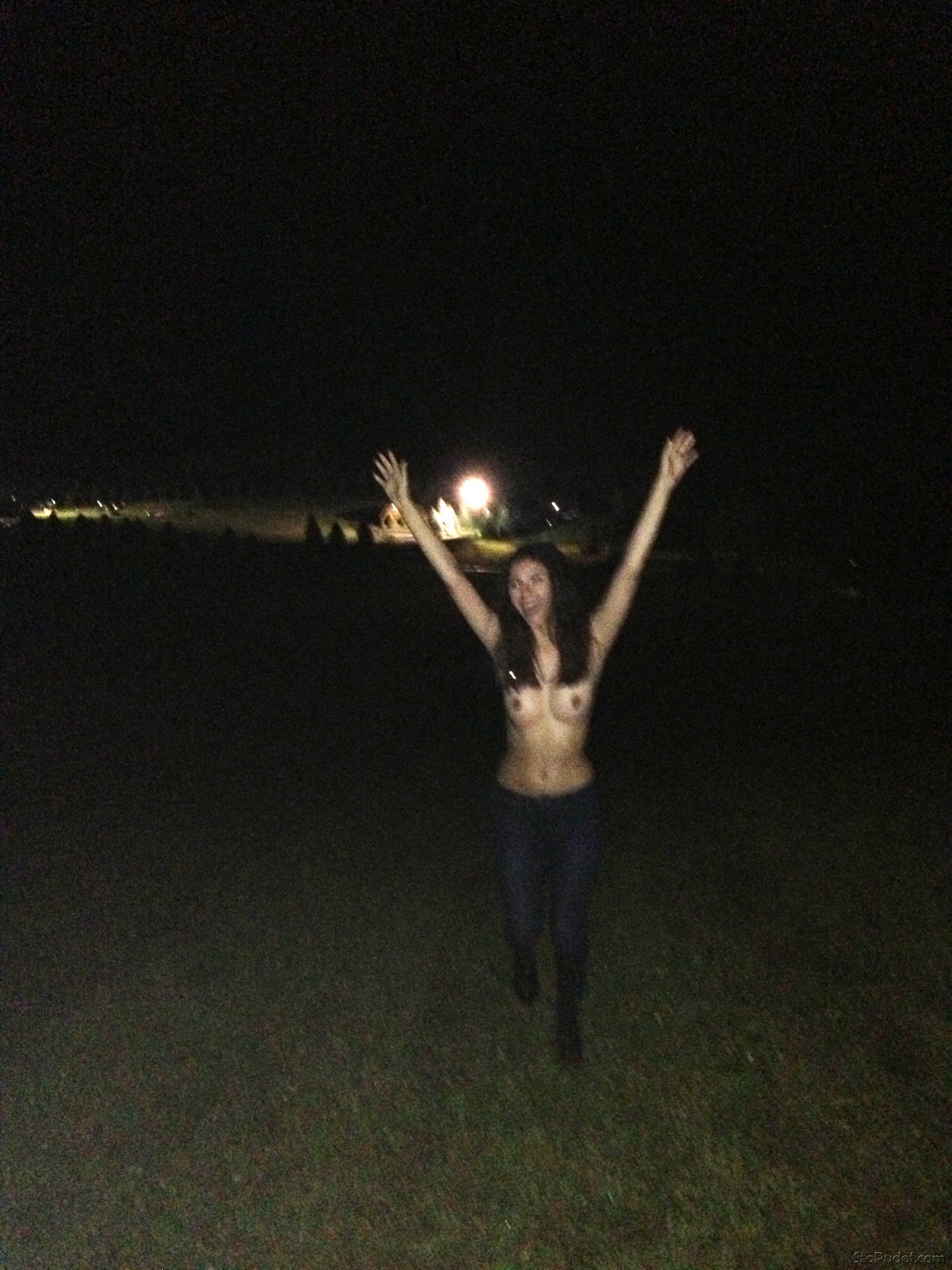 Victoria Justice leaked nude image - UkPhotoSafari