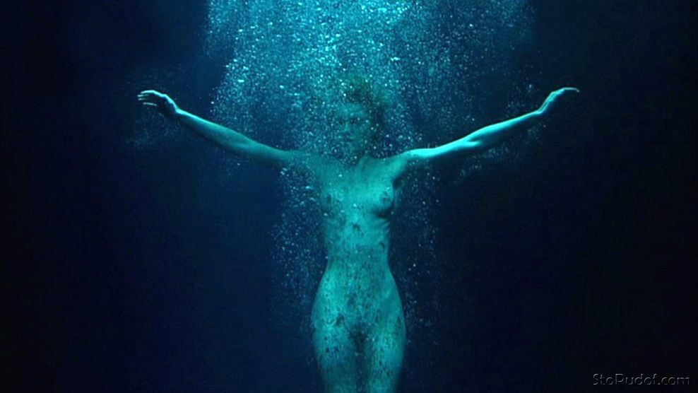 all nude pics of Rebecca Romijn - UkPhotoSafari