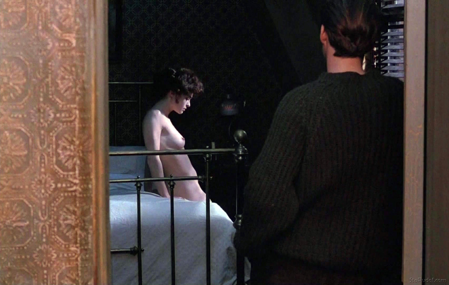 free naked Helena Bonham Carter - UkPhotoSafari