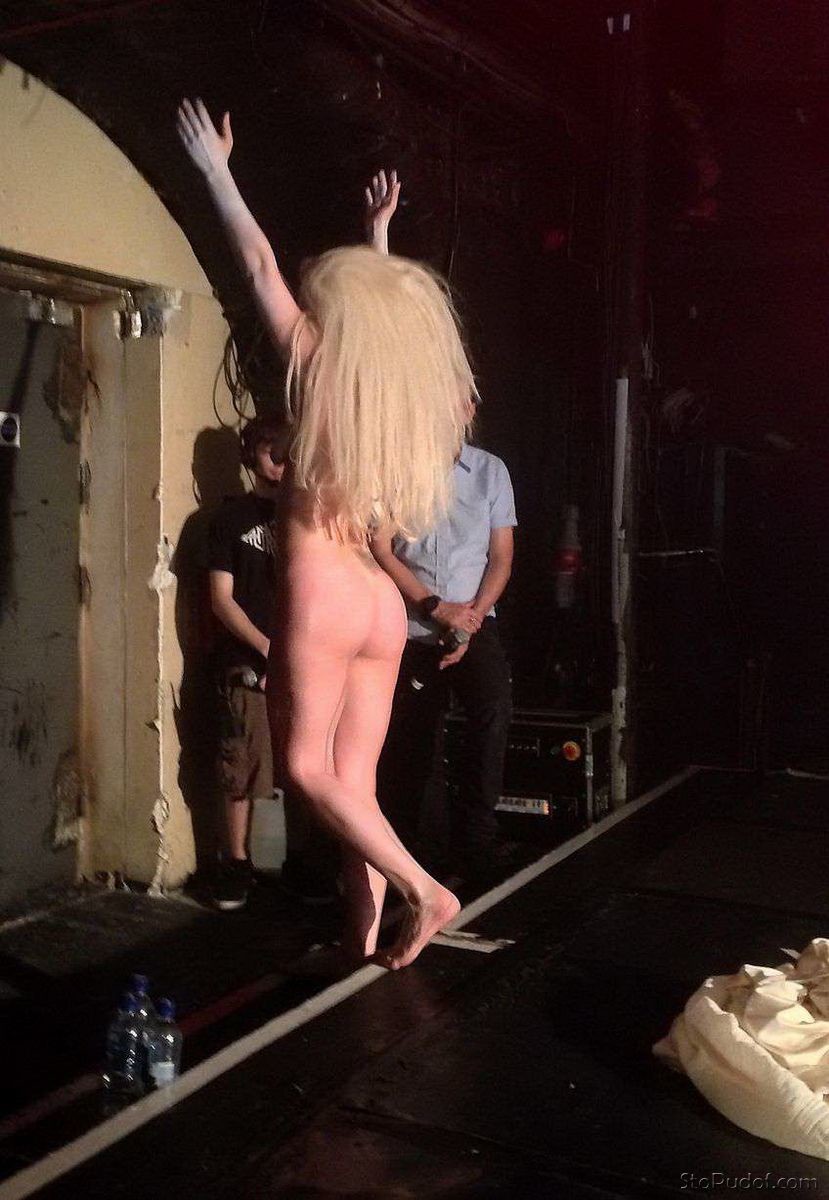 hot nude Lady Gaga - UkPhotoSafari