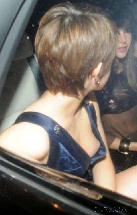 jennifer lawrence and Emma Watson leaked nude photo - UkPhotoSafari