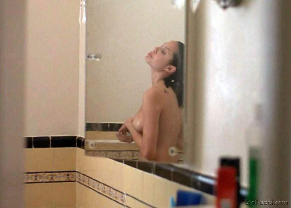 naked pic of Angelina Jolie - UkPhotoSafari