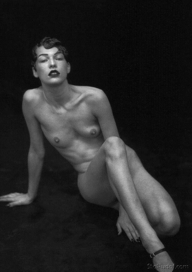 naked pic of Milla Jovovich - UkPhotoSafari