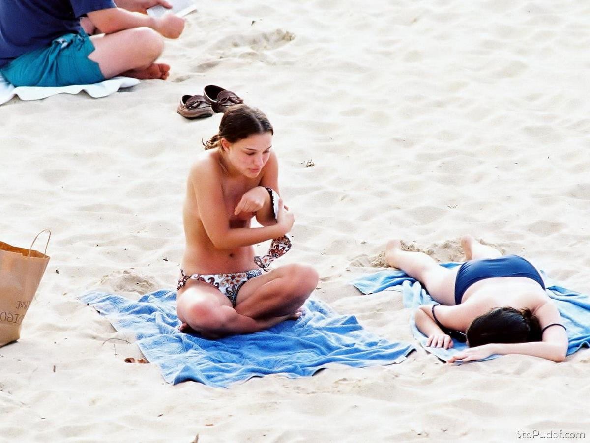Natalie portman topless beach