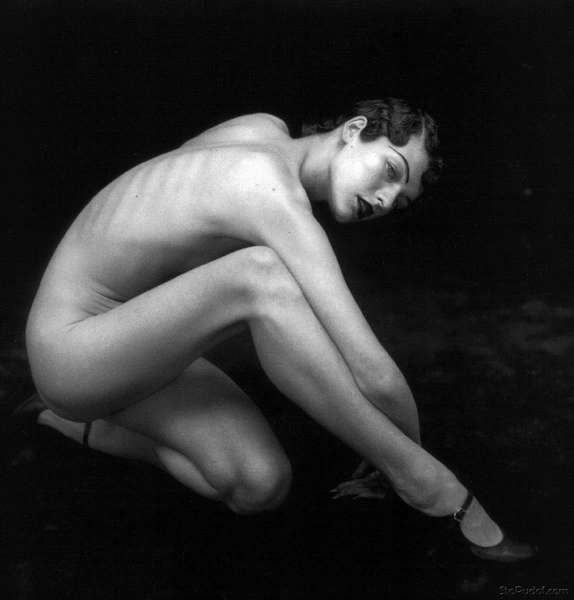 nude pics Milla Jovovich jennifer lawrence - UkPhotoSafari