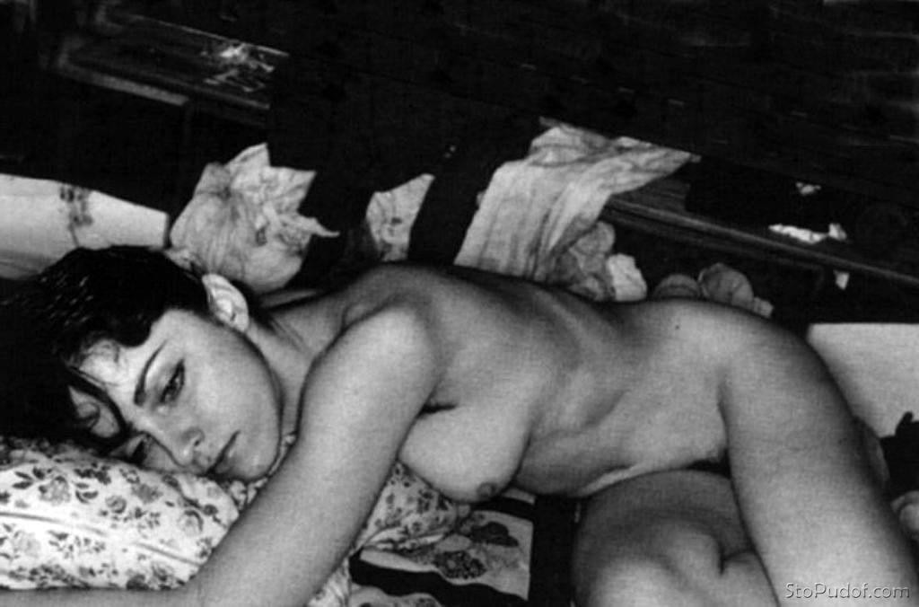 see nude photo of Madonna - UkPhotoSafari