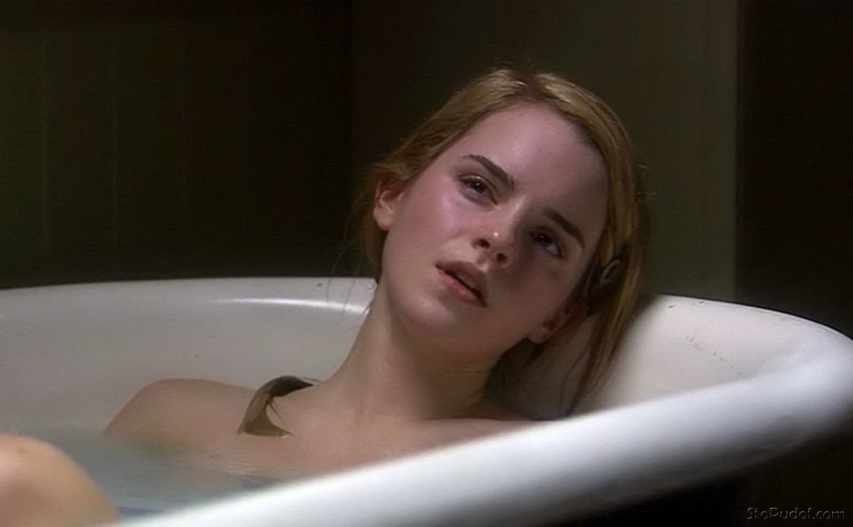 view Emma Watson nude leaks - UkPhotoSafari