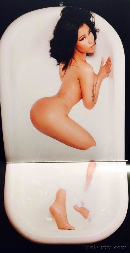 view Nicki Minaj nude leaked photos - UkPhotoSafari